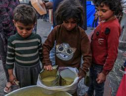 مياه ملوثة وحصار مستمر.. الكبد الوبائي يهدد حياة الأطفال في غزة