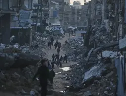 شهيدان وعدة إصابات بنيران الاحتلال في غزة وسط تصاعد خروق وقف إطلاق النار