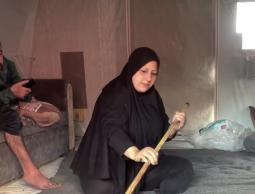 زينب جربوع… مبتورة القدمين في خيمة لا تصلح للحياة