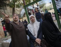 مقدسيات تم اعتقالهن في المسجد الأقصى 