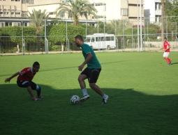 جانب من المباراة التي جمعت الفريقين