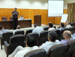 جانب من ورشة عمل حول أقسام الطوارئ