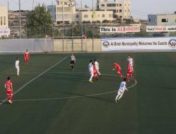 جانب من مباراة شباب الخليل ومؤسسة البيرة