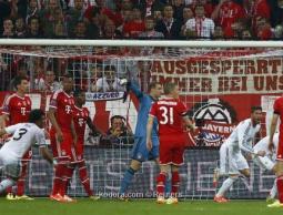 راموس يحتفل بالهدف الثاني