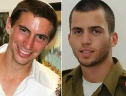 الجنود الأسرى خلال معركة العصف المأكول