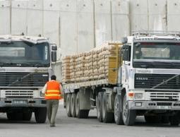 سمحت (اسرائيل) بإدخال مواد البناء اللازمة لإعادة الاعمار في شهر أكتوبر/ تشرين الأول من العام الماضي