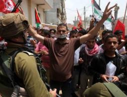 الاحتلال يقمع تظاهرة تضامنية مع الأسير علان