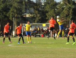 جانب من مباراة سابقة بين الطرفين