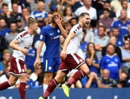 فرحة لاعبي بيرنلي بالفوز