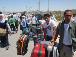 صورة للمسافرين عبر معبر رفح البري 