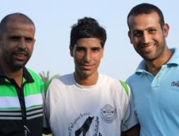 أيوب أبو زاهر يمينا