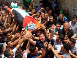 جانب من تشييع جثمان الشهيد جمال محمد دويكات 