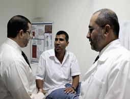 د.باسم نعيم وزير الصحة الفلسطيني السابق