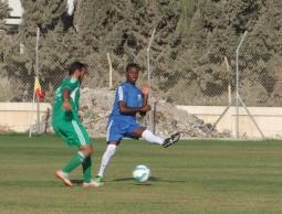 جانب من مباراة القادسية وأهلي النصيرات