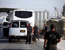 داخل سجون الإحتلال (الأرشيف)