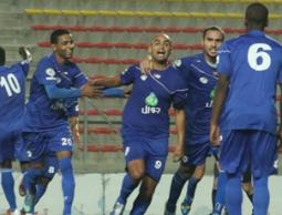 فرحة لاعبي هلال القدس بهدف حسام أبو صالح