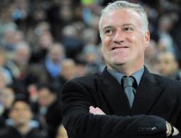 ديشان المرشح الأبرز لتدريب منتخب فرنسا لكرة القدم