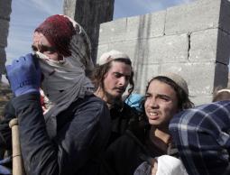 مستوطنون يحاولون اختطاف أطفال شمال الخليل