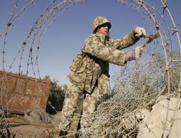 جندي مصري على الحدود غزة (أرشيف)