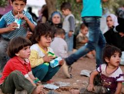 اللاجئون السوريون في المخيمات