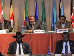 خلال اجتماع لإحلال السلام بجنوب السودان "أرشيف"