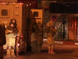 الاحتلال يعتقل العشرات من المواطنين الليلة الماضية 