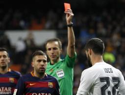 لحظة طرد إيسكو