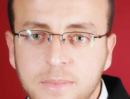 الأسير الصحفي المضرب عن الطعام محمد القيق 