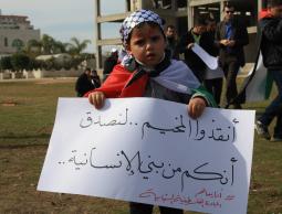 63 طفلاً فلسطينياً قضوا بحصار وقصف اليرموك