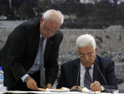 عباس يوقع على اتفاقيات المعاهدات الدولية