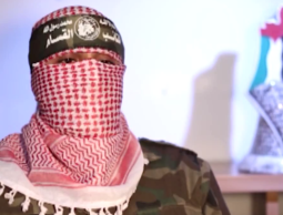 أبو عبيدة المتحدث باسم القسام خلال شريط فيديو مسجل