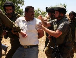 الاحتلال يعتقل مواطنين "الأرشيف"