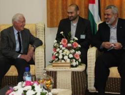 جانب من لقاء كارتر وهنية أثناء زيارة الأول قطاع غزة في يونيو/حزيران 2009