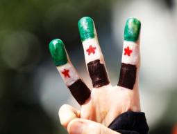 "الناتو" يرفض التدخل في الشأن السوري  