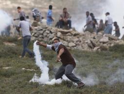 مواجهات بين الاحتلال ومواطنين فلسطينين(أرشيف)