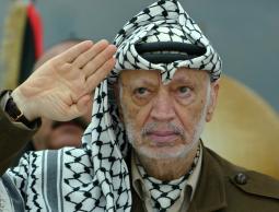 الرئيس الفلسطيني الراحل ياسر عرفات (أبو عمار)