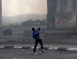 صورة (أرشيفية)  من المواجهات في مدن الضفة 