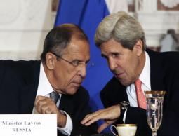 وزير الخارجية الأميركي جون كيري، مع نظيره الروسي سيرغي لافروف