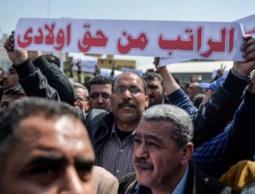 اقتصاديون: غزة تمنح خزينة السلطة مليارَيْ دولار سنويا