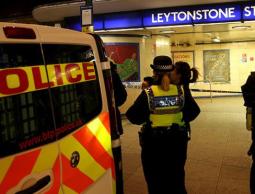 أصيب في الهجوم ثلاثة أشخاص