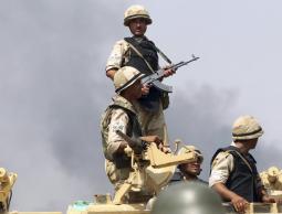 قوات من الجيش المصري على الحدود مع غزة (الأرشيف)