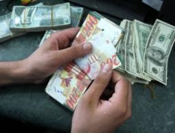 الدولار يرتفع