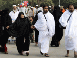 سفر معتمرين وعودة عالقين عبر "رفح"