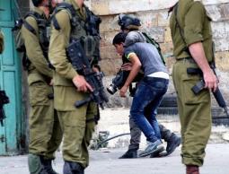 قوات الاحتلال تعتقل شاب فلسطيني