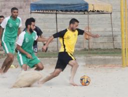 جانب من أحد مباريات دوري الشاطئية