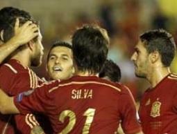 فرحة لاعبي إسبانيا بالفوز