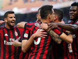 فرحة لاعبي ميلان بالفوز