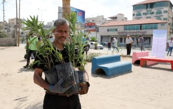 زراعة الأشجار في غزة بمناسبة يوم البيئة العربي