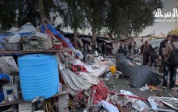 20 عائلة أصبحت في العراء بعد أن قصف الاحتلال خيامهم في مدرسة "أبو غميسة" في مخيم البريج