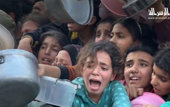 الأهالي في جباليا يكافحون من أجل الحصول على وجبة إفطار